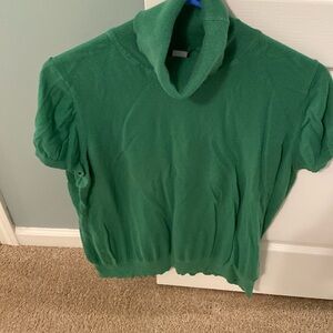 Hunter green shirt sleeve turtleneck